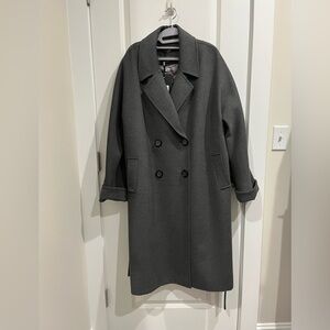 Women’s La Vie Cashmere Coat.